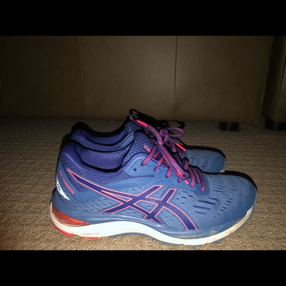 ASICS Sneakers